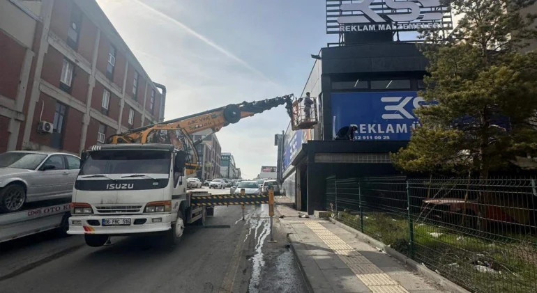 Dış cephe germe için kiralık sepetli vinç